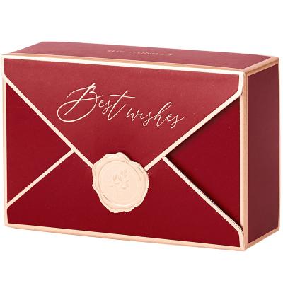 China New European Style Biodegradable Wedding Candy Box Personalized Red Pink Blue Chocolates Envelope Gift Snacks Candy Box Hot Stamping Paper Box for sale