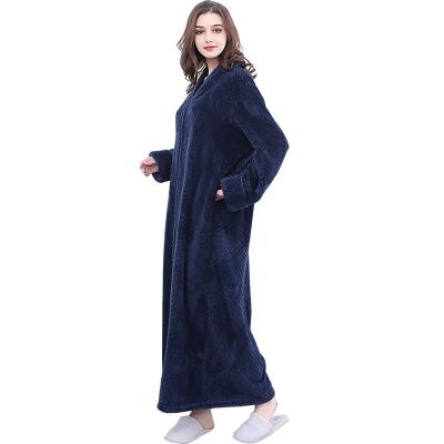 China QUICK DRY Women's Extra Long Flannel Bathrobe Thermal Zipper Plus Size Fleece Thick Warm Coral Bathrobe for sale