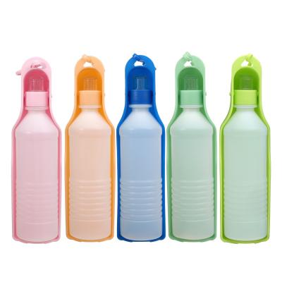 China Non-Automatic Dog Supplies Portable Outgoing Water Feeder Dog Water Bottle for sale