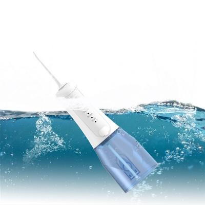 China 2021 Large Hotel Water Tank Pulse 2000 High MAH IPX7 Waterproof Portable Cordless Water Flosser With Mouthrinse for sale