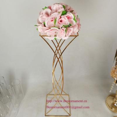 China Metal Iron Gold Tall Flower Stand Wedding Centerpieces For Table Decor for sale