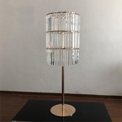 China Modern Tall Gold Metal Acrylic Crystal Wedding Centerpiece Table Decoration Flower Stand For Tables for sale