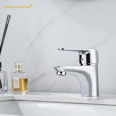 China Wholesale Metered Faucets Deck Mounted Hot Cold Water Faucet Chrome Bathroom Sink Faucet For Bathroom Freestanding With Bounce Drainer for sale