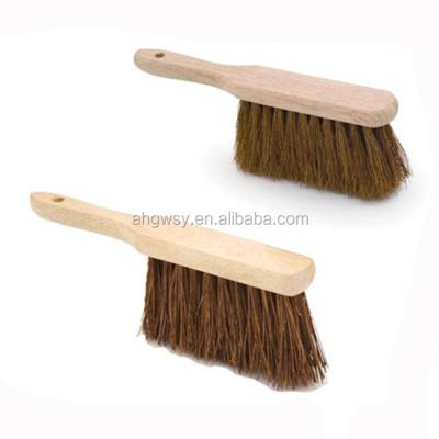 China Sustainable Household Newspaper Bed Carpet Cleaning Dusting Sofa Sweeps Long Wooden Hand Brush for sale