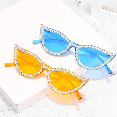 China 2020 Colorful Sun Glasses Fashion High Quality Rhinestone Design Diamond Cat Eye Sunglasses Bling Eyewear Kenbo Fashion Sun Glasses For Women for sale