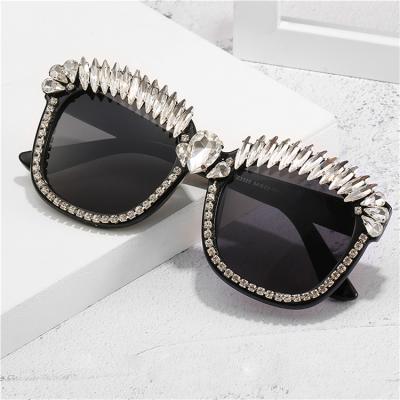 China Wholesale Luxury Trendy Bling Eyewear 2020 Kenbo Square Sunglasses Rhinestone Oversized Fashion Sunglasses For Women Fashion for sale