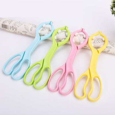 China PVC Baby Free Multifunctional High Temperature Pacifier Anti-slip Removable Easy Installation Clean And Safe Bottle Holder for sale