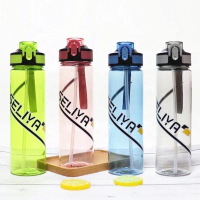 China Wholesale 700ml Sustainable Outdoor Sports Plastic Drinking Water Bottle With Straw for sale