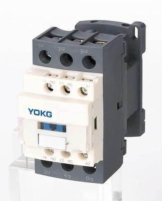 Κίνα Το CE πιστοποίησε τον επαφέα 20A 32 Amp 40A 220V 690Vac εναλλασσόμενου ρεύματος 3 Πολωνού προς πώληση