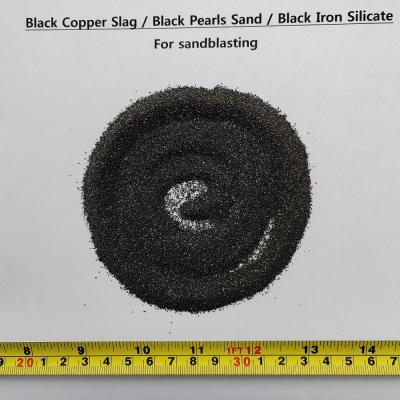 China Black Copper slag black Iron-silicate black pearls sand 20/40 mesh for sandblasting medium for sale