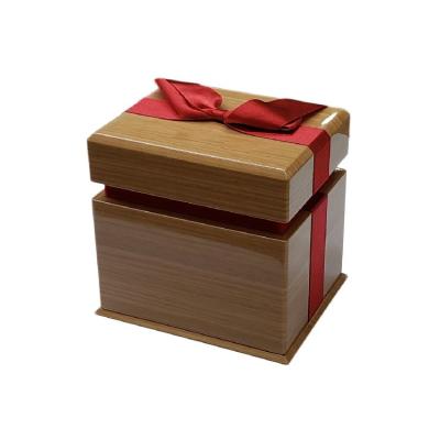 China Recycled Materials Gift Box Wooden Storage Box Wooden Box Customized Hinged Pine Wood Box For Watch for sale