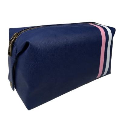 China Fashionable Navy Quality PU Leather Wash Kit Customized Durable Travel Toiletry Tapes Wash Bag Men for sale