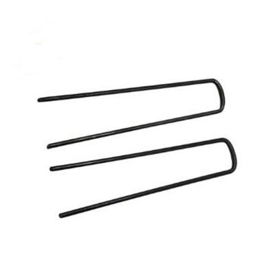 China Wholesale Galvanized U Shaped Lawn Peg Rust Garden Staple Landscaping and Irrigation Pins for sale