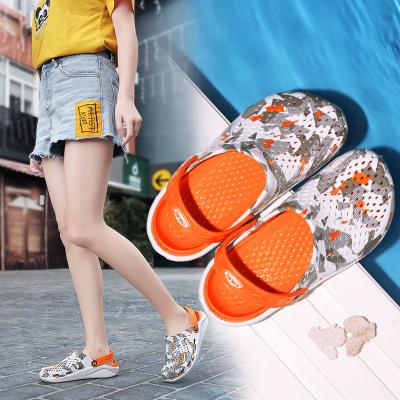 China Fashion Trend New Arrivals Fashion Outdoor Women Slippers Stylish Outdoor Beach Men Slippers for sale