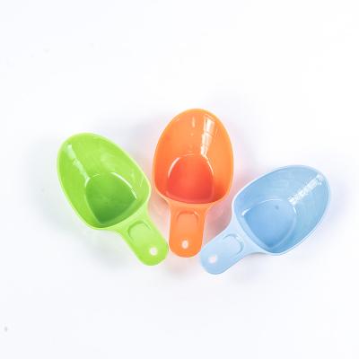 China Viable Professional Multicolor Dog Food Scoop Scoop Disposable Plastic Mini Cat Pet Feeder Scoop for sale