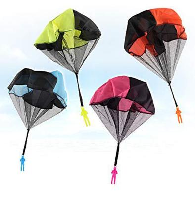 China Educational Toy Wholesale Funny 2021 Funny Educational Toy Hand Throwing Mini Play Toy Soldier Parachute Parachutist Outdoor games for kids for sale