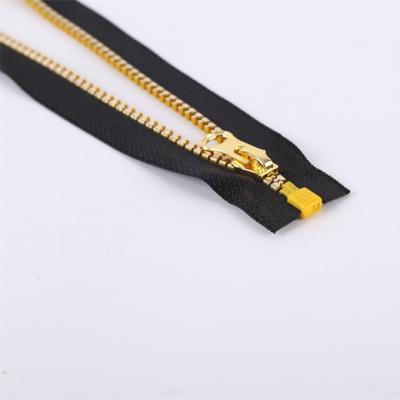 China Other Big Promotion Stylish Custom Long Use Time Aperture 5# Resin Zipper Sliders for sale