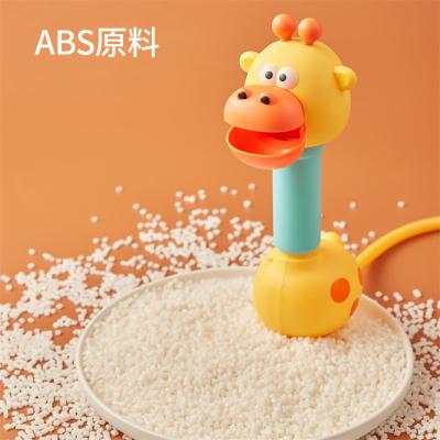 China Pump Neck Duck Cartoon Giraffe Backpack Water Gun Kids Toy 2022 Long Range Design Summer Water Spray Toys New For naughty children for sale