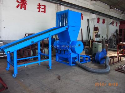 China Waste Foam Crusher Strong Foam Crushing Machine With Conveyor for sale