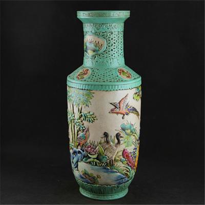 China Luxurious Traditional Chinese Hand Carved Crane Design Ceramic Antique Vase With Long Qian Mark for sale