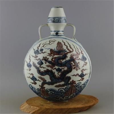 China Traditional Chinese Jingdezhen Blue Porcelain Classic and White Hand Painted Ceramic Vase with Dragon Design for sale