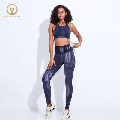 China 2 Pieces of Fitness Yoga Set Workout Breathable Women's Gym Use Crac! crack! the butt gaiters pants with OEM MOQ 2PCS for sale