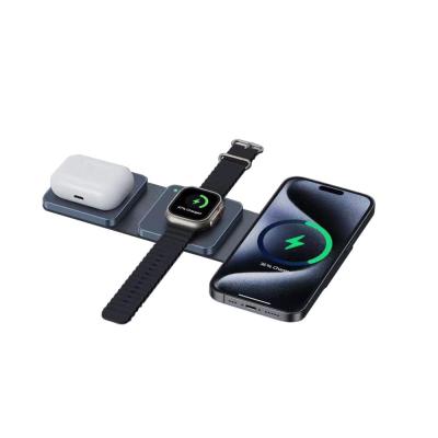 China Compact Foldable Wireless Travel Charger with Qi Wireless Charging for sale