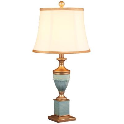 China Blue And White Porcelain Style Commode Luxury Ceramic Classic Antique Table Lamp for sale