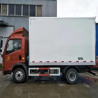 China FRP+PU Foam+FRP SINOTRUK HOWO RHD Delivery Truck Refrigerator Freezer Cold Box Truck for sale