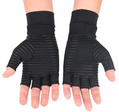 China Touchscreen compatible outdoor tactical hiking gloves are anti-slip and touchable with high flexibility suitable for any sport for sale