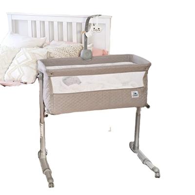 China Modern High Quality 9 Month Baby Crib Adjustable Bedside Sleeper Size 0-6 for sale