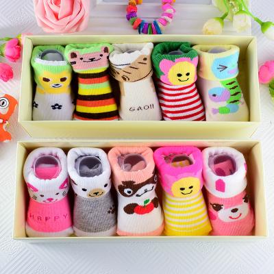 China Hot Selling Novelty Gifts Newborn QUICK DRY Box Anti Slip Cotton Baby Socks for sale