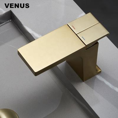 China Metered Faucets Brush Gold Color Bathroom Faucet Deck Mounted Single Hole Lavatory Basin Mixer Tap for sale