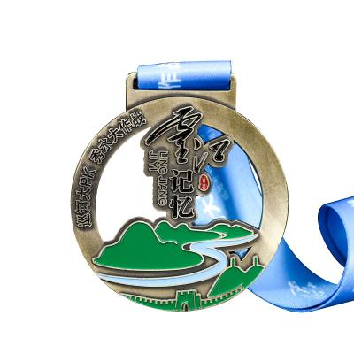 China Custom Medal Double Sided Medals Award Gold Metal Soft Enamel Sports OEM Ribbon Logo Basketball Champion Zinc Alloy Creative North Medal for sale