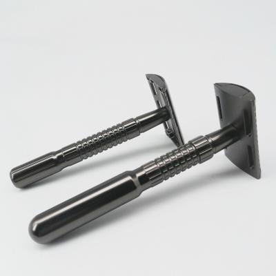 China Classic Twin Blade Safety Razor Set With Badger Brush Double Edge Razor Metal Handle Razor Shaving for sale