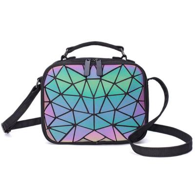 China Fashion Women Waterproof Holographic Messenger Bag Luminous Shoulder Bag for sale