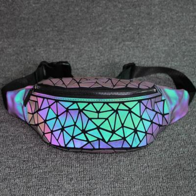 China PU Luminous Geometric Sports Worthless Neoprene Pussy Pack Men's Neoprene Water Proof Women Running Bag Waist Bag for sale