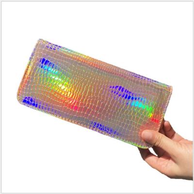 China Women Laser Crocodile Clutch Purse Bag Waterproof Holographic PU Leather Wallet With Zipper for sale