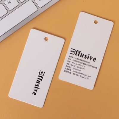 China Sustainable Luxury Hang Tag Clothing Tag Hang Tages Logo Tags Custom Swing Paper Etiketter Etiquetas Foil for sale