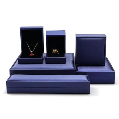 China Luxury Wedding Jewelry Ring/Ring Package Box Bracelet/Pendant/Necklace Design Brushed Leather Jewelry Storage Gift Box for sale