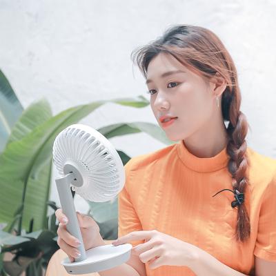 China Oscillating Desktop Fan and Bult in Battery Mini Fan USB Charging Quiet Small Desktop Fan Cheap Sample Fast Shipping for sale