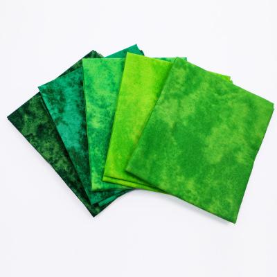 China Fat Quarter Soft 112cm Width Green Color Spot High Quality Shrink-Resistant Fabric 100% Organic Cotton Solid Color for sale