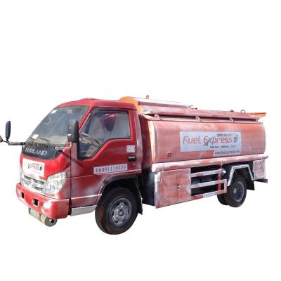 China Carbon steel or aluminum alloy forland 5000 liters fuel tank trucks 5t capacity distribution tanker truck for sale