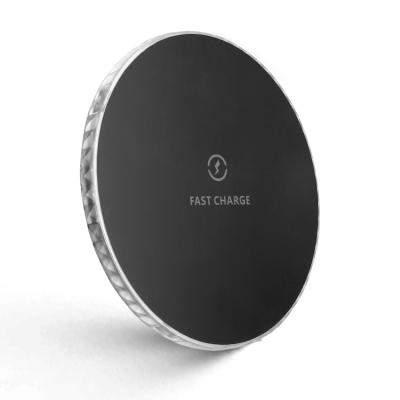 China Y-3 Mobile Phone Charger 10W 15W Qi Super Slim Magnetic Wireless Fast Charging Wireless Protection With LED Light for sale