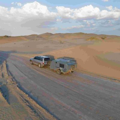 Chine Voiture roulante tout terrain noir et blanc NJSTAR EXPLORER 4x4 à vendre