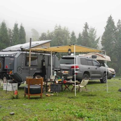 Chine Escapade en plein air Voiture de camping NJSTAR Off-road Caravane avec couchettes à vendre