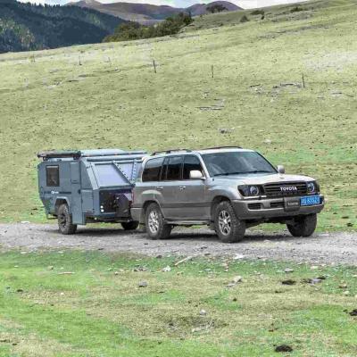 China Offgrid Camping Caravana híbrida NJSTAR Camper terrestre Camper híbrido fuera de carretera en venta