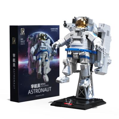 China Building Toy QIZHILE Astronaut New MOC 1515pcs Model Bricks Educational Kids Toys Blocks Building Boys Gift for sale