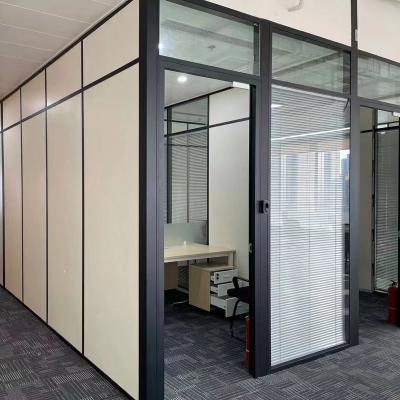 China Easy Installation Office Divider Glass Windows Plate 12mm Thickness Glass Partition Walls For Living Room Silence Glass Folding Room Dividers for sale