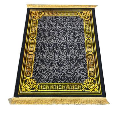 China Prayer Mat Flannel Muslim Washable Prayermat Thick Flannel With Super Soft Embossed Felt Rug Non-silp Player Mat Player Cover for sale